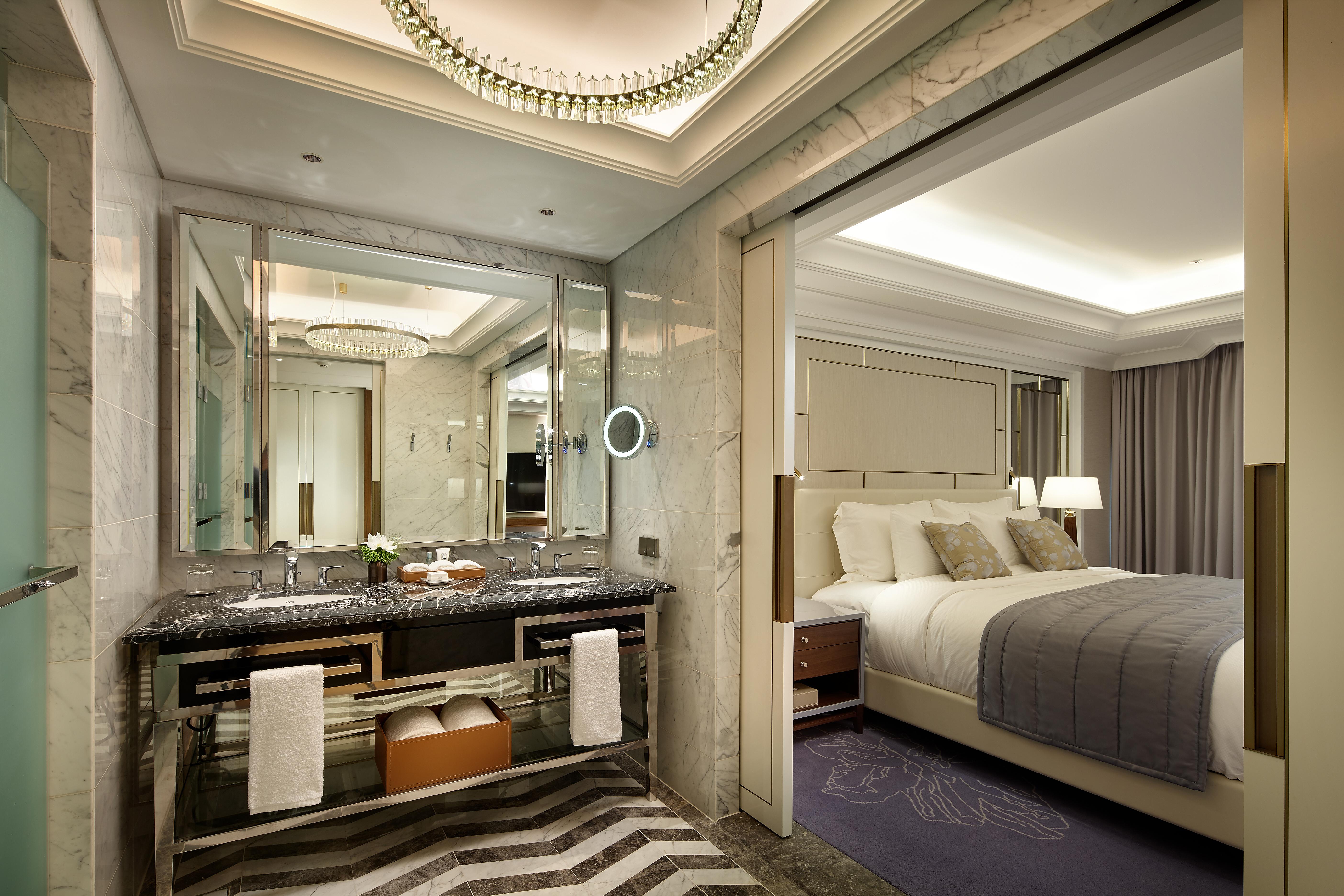 Hotel Lotte Executive Tower 5*